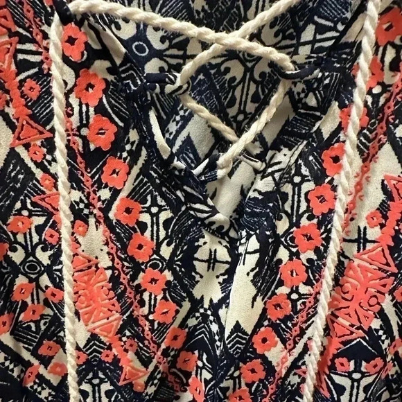 Exhilaration embroidered tank- medium - Picture 5 of 5